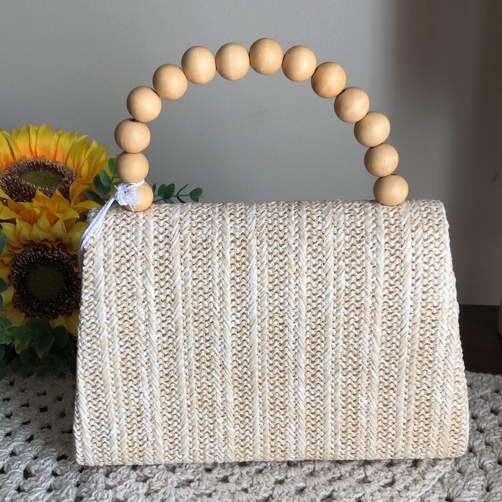 Haute Hippie Cream Woven Straw Top-Handle Bag with Shell Clasp - Picture 4 of 10